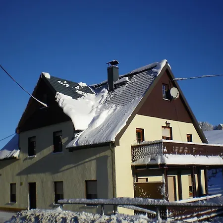 Cozy Base With Garden Breitenbrunn (Saxony)