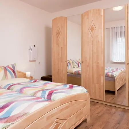 Cozy Base With Garden Appartamento Breitenbrunn (Saxony)