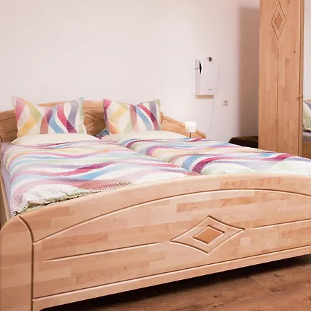 Appartamento Cozy Base With Garden